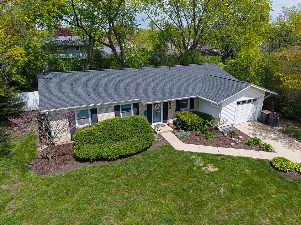 1st image of 852 E Anderson Dr