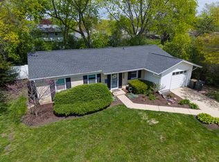 852 E Anderson Dr, Palatine, IL 60074