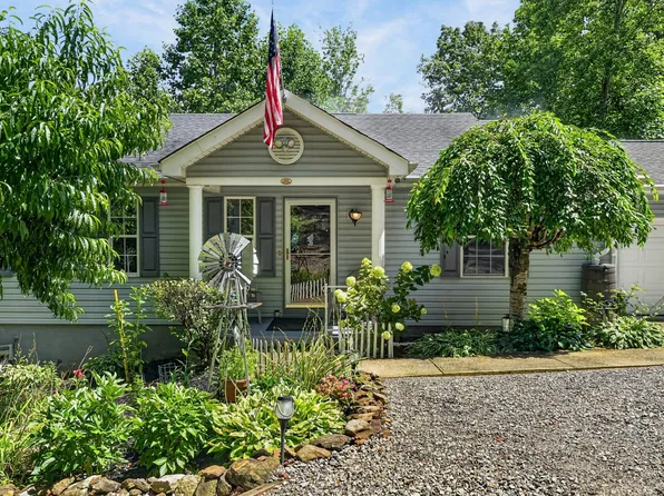 45 Point Pl, Monterey, TN 38574