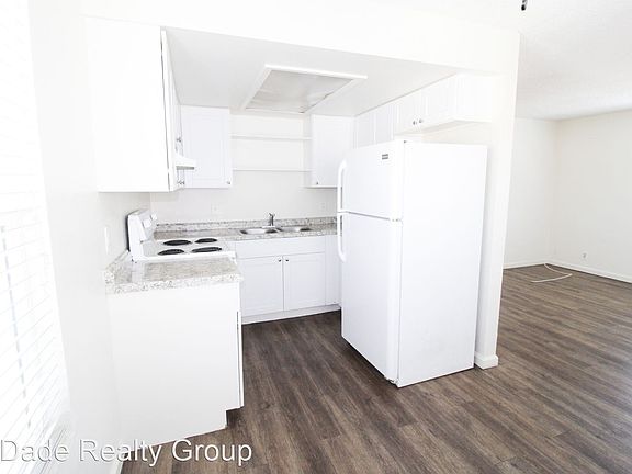 2nd image of 5236 Naranja St #4