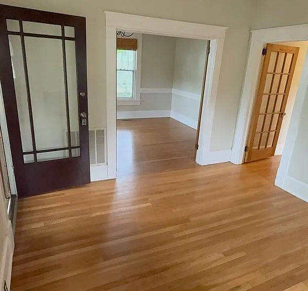 230 Grand Ave — Photo 8