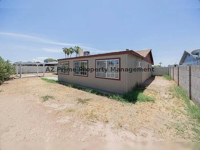 1634 W Sack Dr — Photo 26