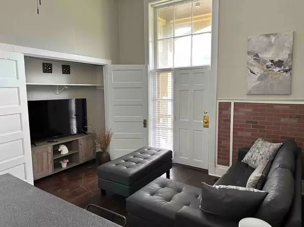 322 SE 1st St, Evansville, IN