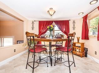 34 Alwin St, Hyde Park, MA 02136