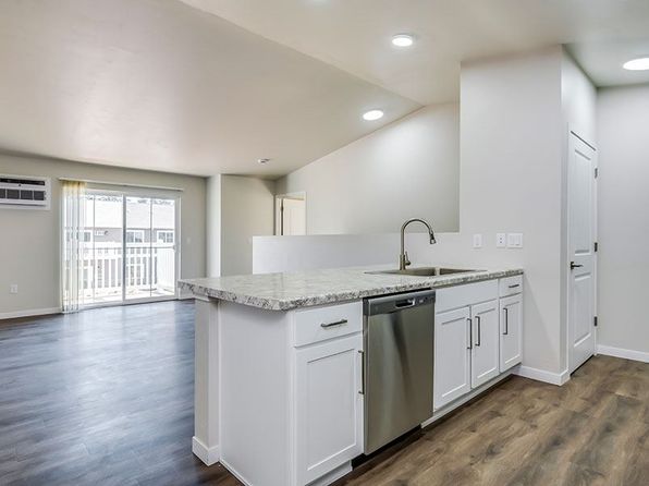 960 County Road B #93008