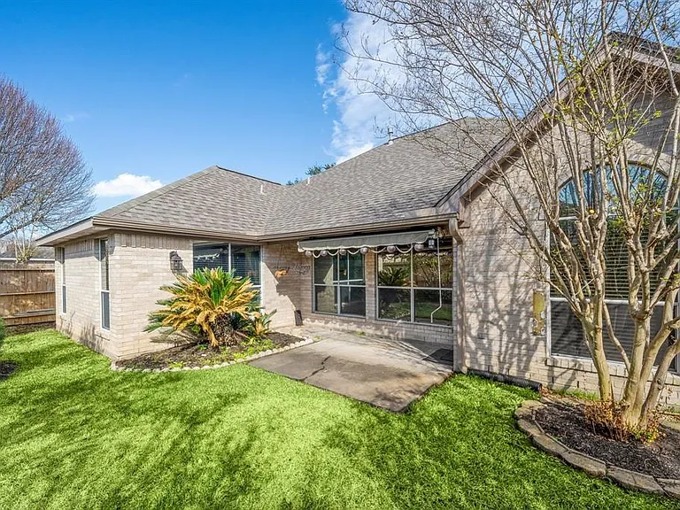 3310 Shadowchase Dr — Photo 15