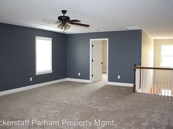 2nd image of 33 Cedarwood Ct