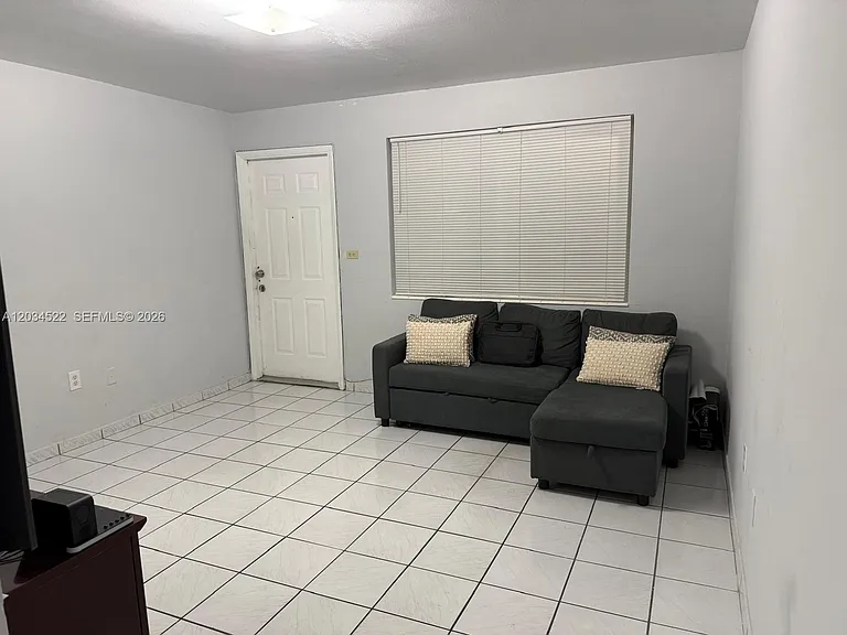 2732 NW 16th Ter #2734 — Photo 7