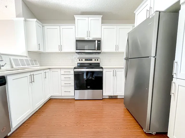 70 Martinbrook Line NE #UPPER — Photo 2