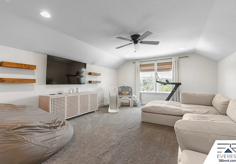 66 Los Lagos Blvd — Photo 22