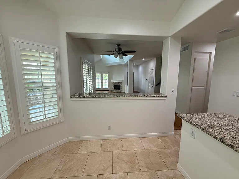 5615 Roundtree Pl — Photo 8