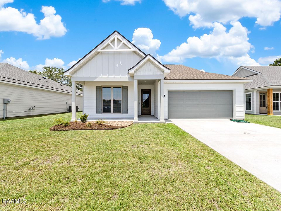 1st image of 200 Earls Ct