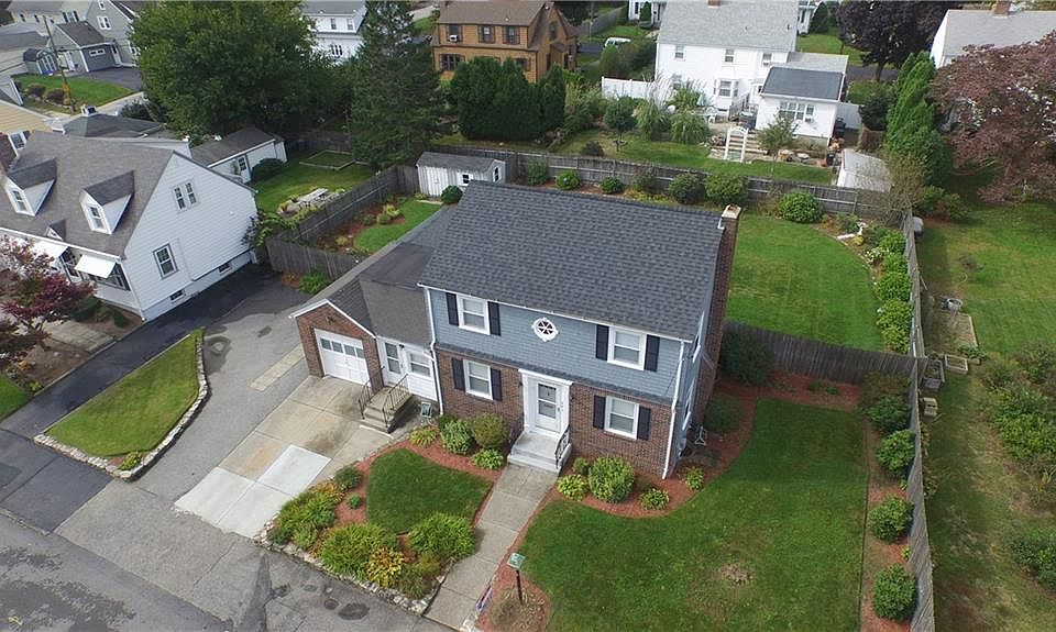 1st image of 44 Burnett St