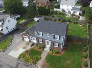44 Burnett St, Johnston, RI 02919