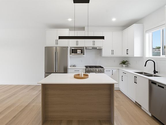 5th image of 4601 97th St #6