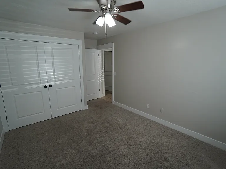 3 bed, 1.0 bath, 1092 sqft, $1,550 — Photo 12