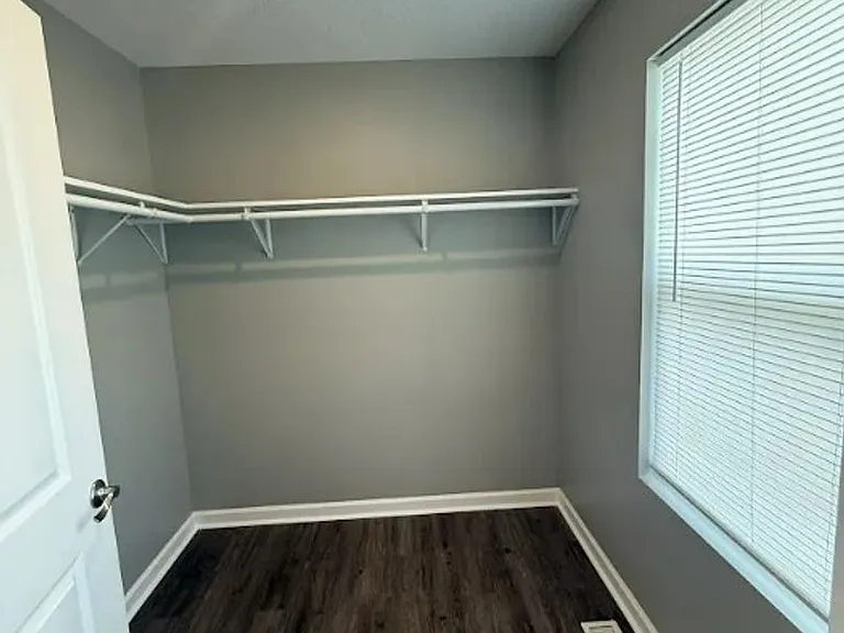 601 S Hillcrest St — Photo 7