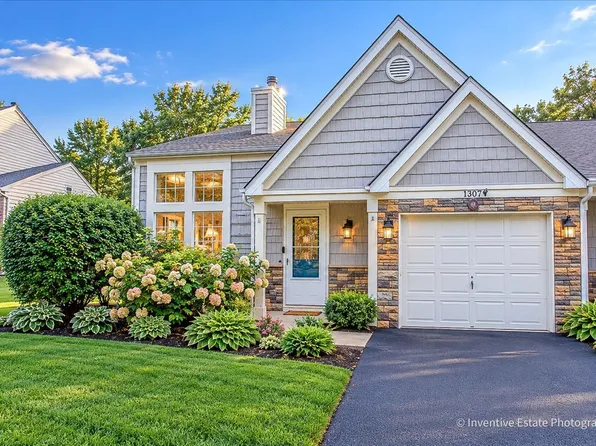 1307 Seabury Cir, Carol Stream, IL 60188