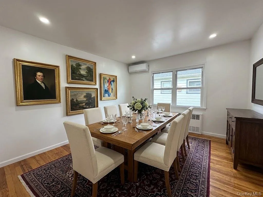 3 bed, 1.0 bath, 1200 sqft, $3,700 — Photo 4