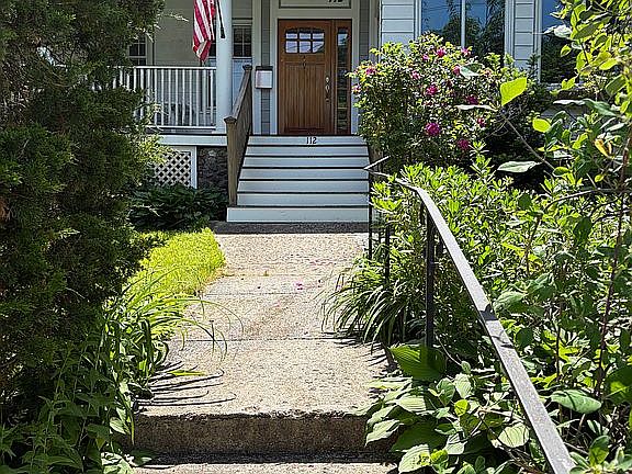 2nd image of 112 Orris St