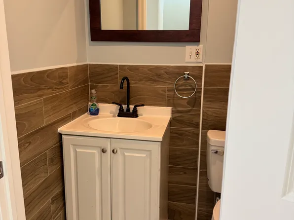 1926 Afton St, Philadelphia, PA 19111