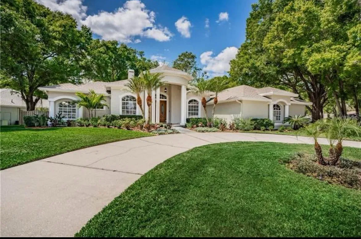 5 bed, 3300 sqft, $4,500 — Photo 3