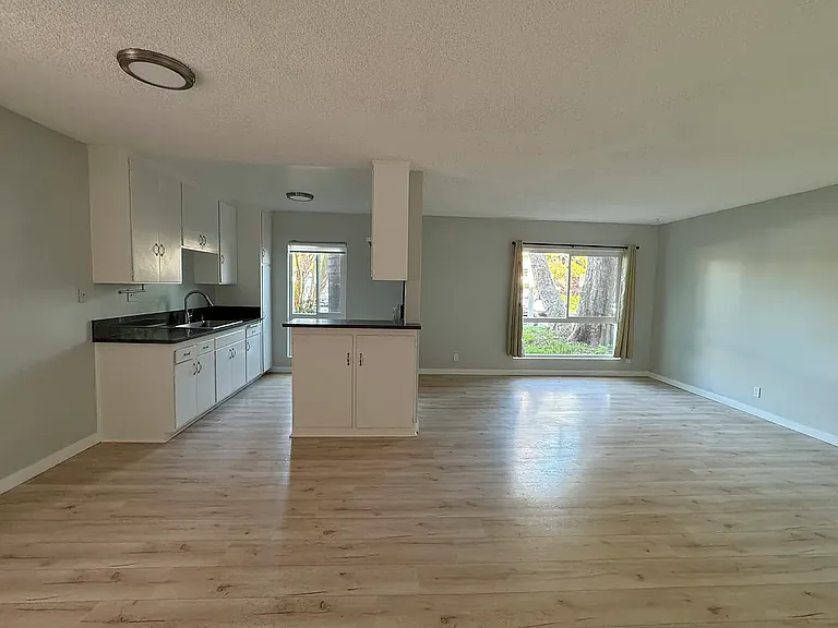 5505 Corteen Pl #7 — Photo 6