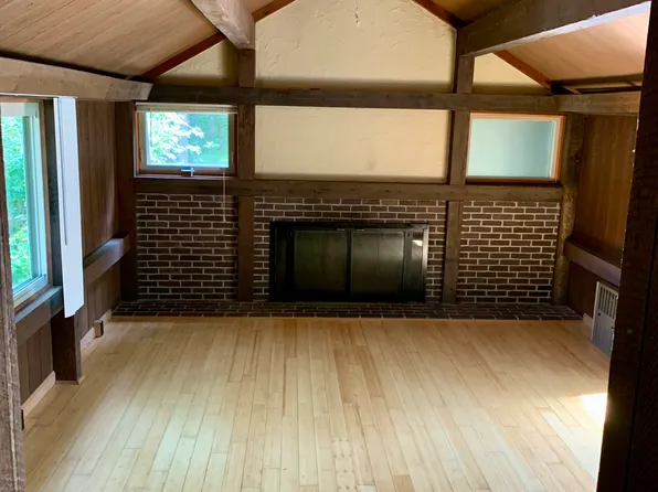52 Kirk St #B, North Falmouth, MA 02556