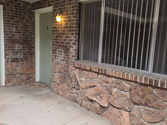 2nd image of 1440 Emery St APT 6