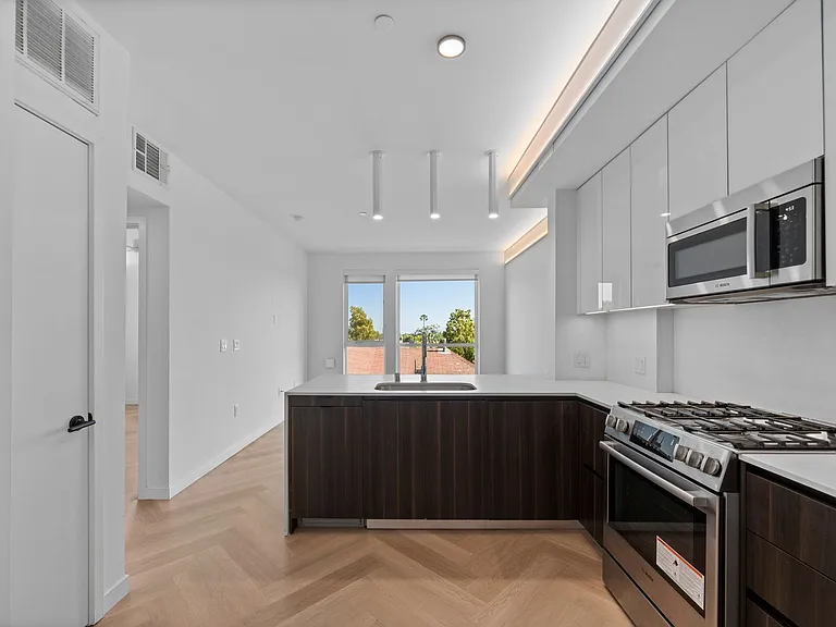 TALA Residences at Gillis House — Photo 26