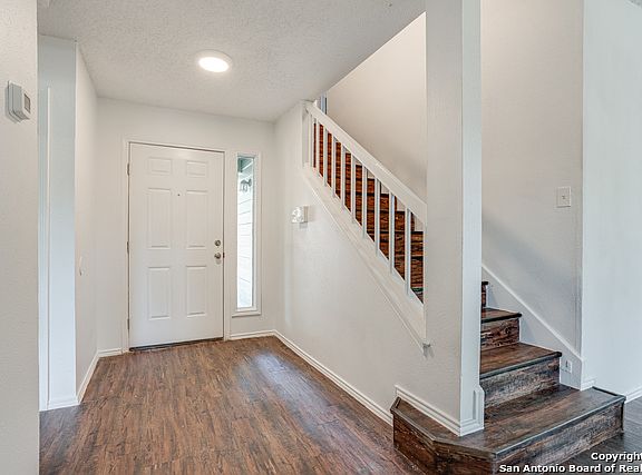 5th image of 626 Cypresscliff Dr