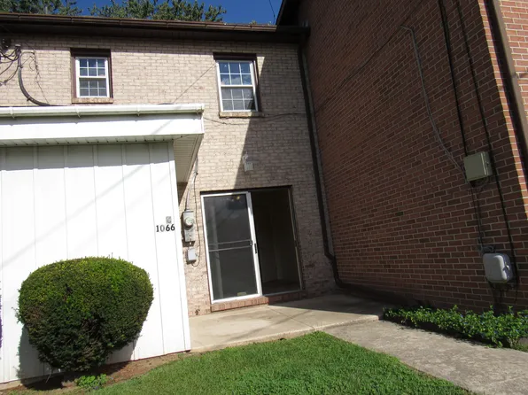 1066 Stony Bridge Dr, Chambersburg, PA 17202