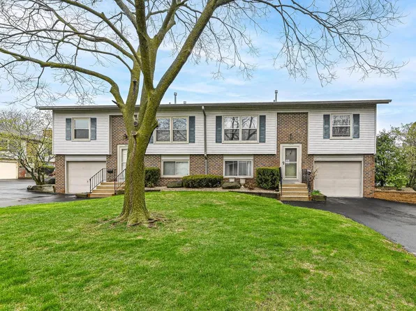 10237 West Parkedge CIRCLE, Franklin, WI 53132