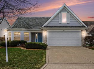 655 Surrey Walk Dr, Valparaiso, IN 46385