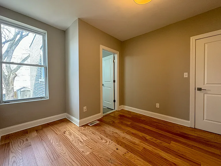1838 Capitol Ave NE — Photo 27