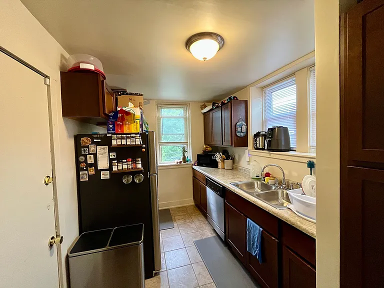 2564 N Murray Ave — Photo 7