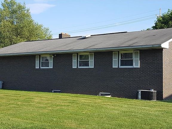 2nd image of 527 Commercial Ave SW