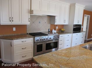 1135 Orangewood Dr, Escondido, CA 92025