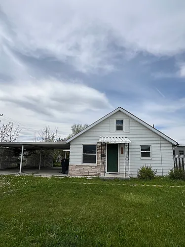 117 N 100 W Photo 1