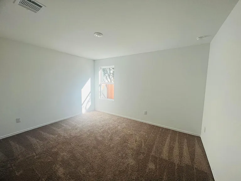 5475 Calton Bnd — Photo 8