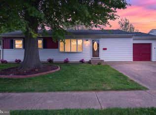 11 Berkley Dr, Middletown, PA 17057