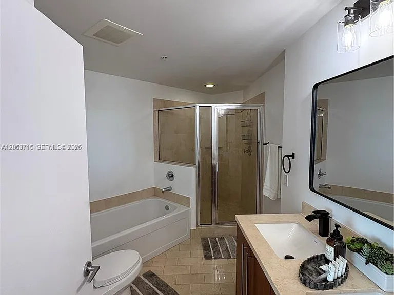 1111 SW 1st Ave #3014 — Photo 15
