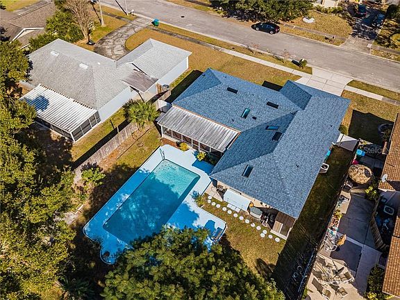 5th image of 103 N Hamlin Ct