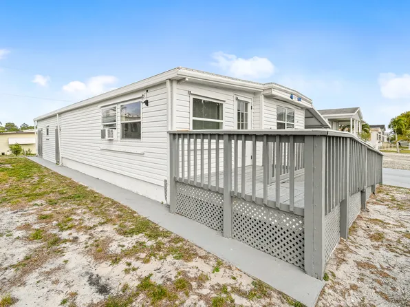 7987 SE Swan Ave, Hobe Sound, FL 33455