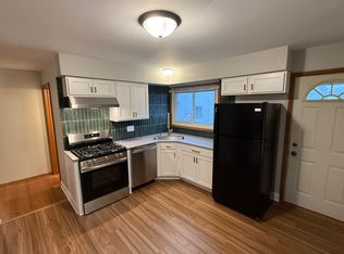 3827 S 89th St, Milwaukee, WI 53228