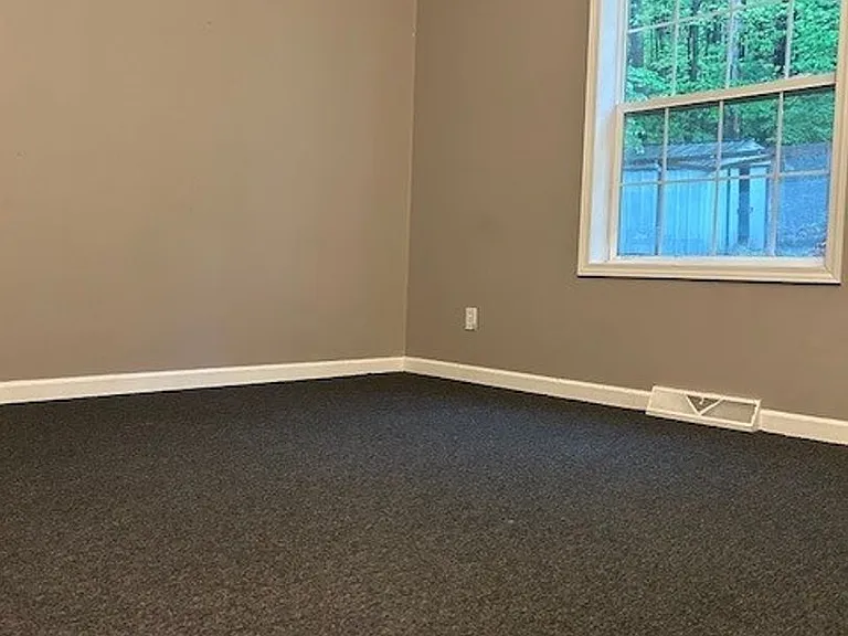363 Owl Creek Rd — Photo 8