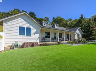 1220 NE Cambrian Ct, Roseburg, OR 97470