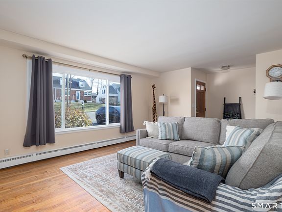 4th image of 7 Brookdale Road