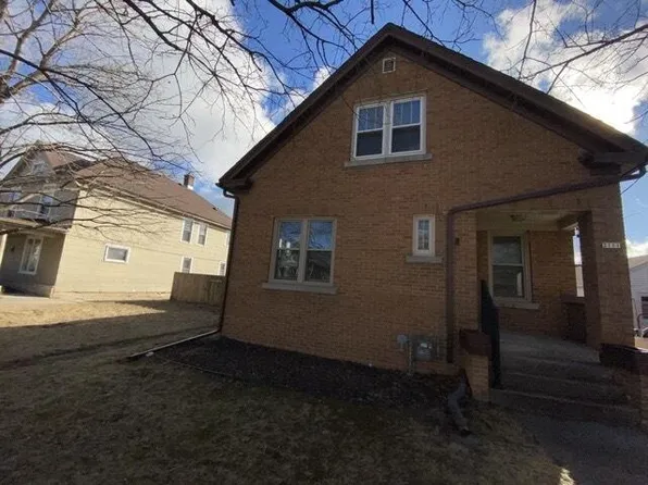 2111 HAMILTON Street, Manitowoc, WI 54220