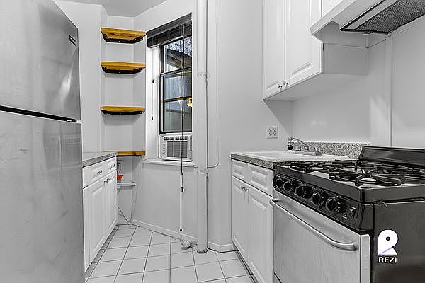 1st image of 318 W 49th St APT 4RW